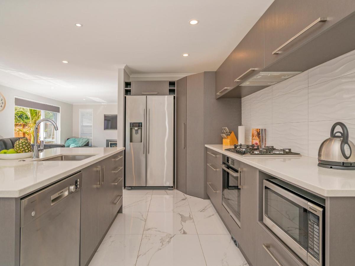 Modern Beach Pad - Whitianga Holiday Home Extérieur photo