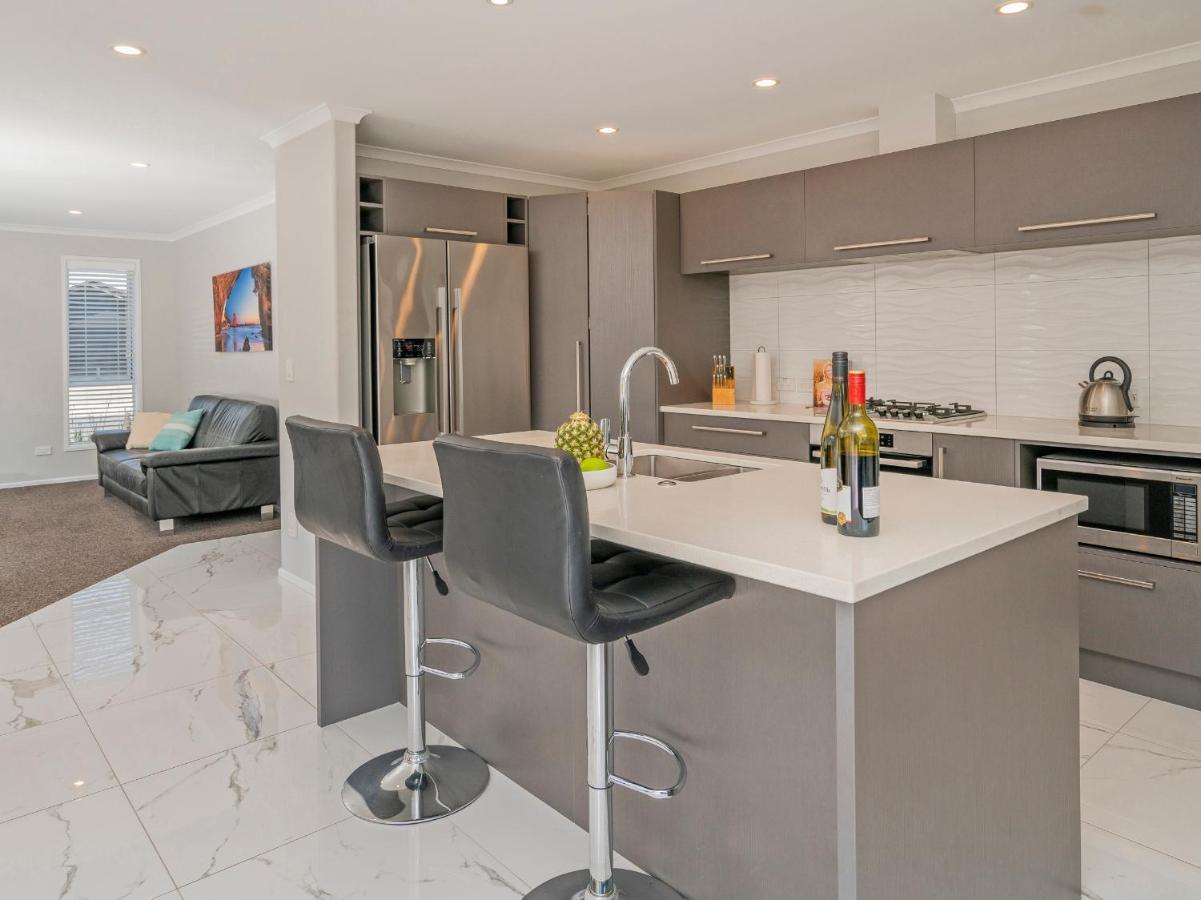 Modern Beach Pad - Whitianga Holiday Home Extérieur photo
