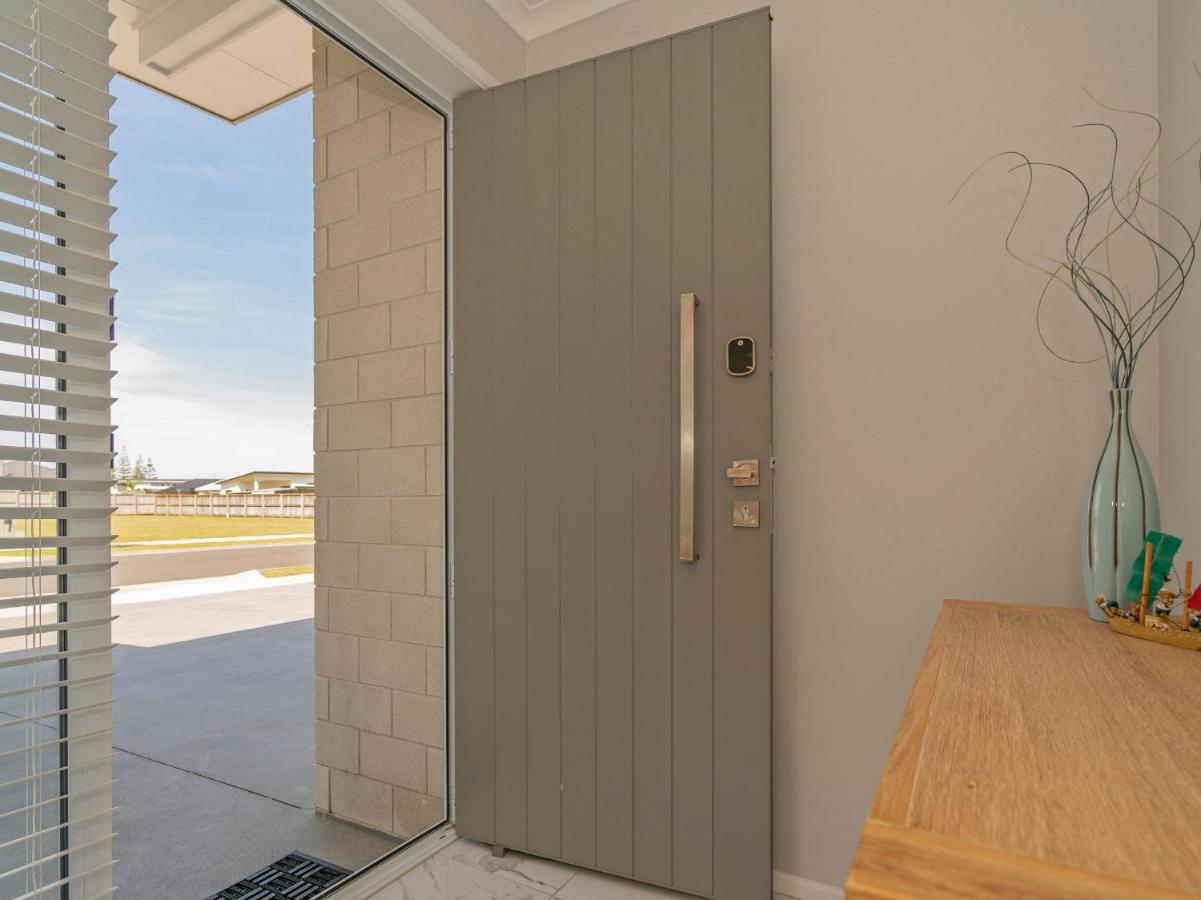 Modern Beach Pad - Whitianga Holiday Home Extérieur photo