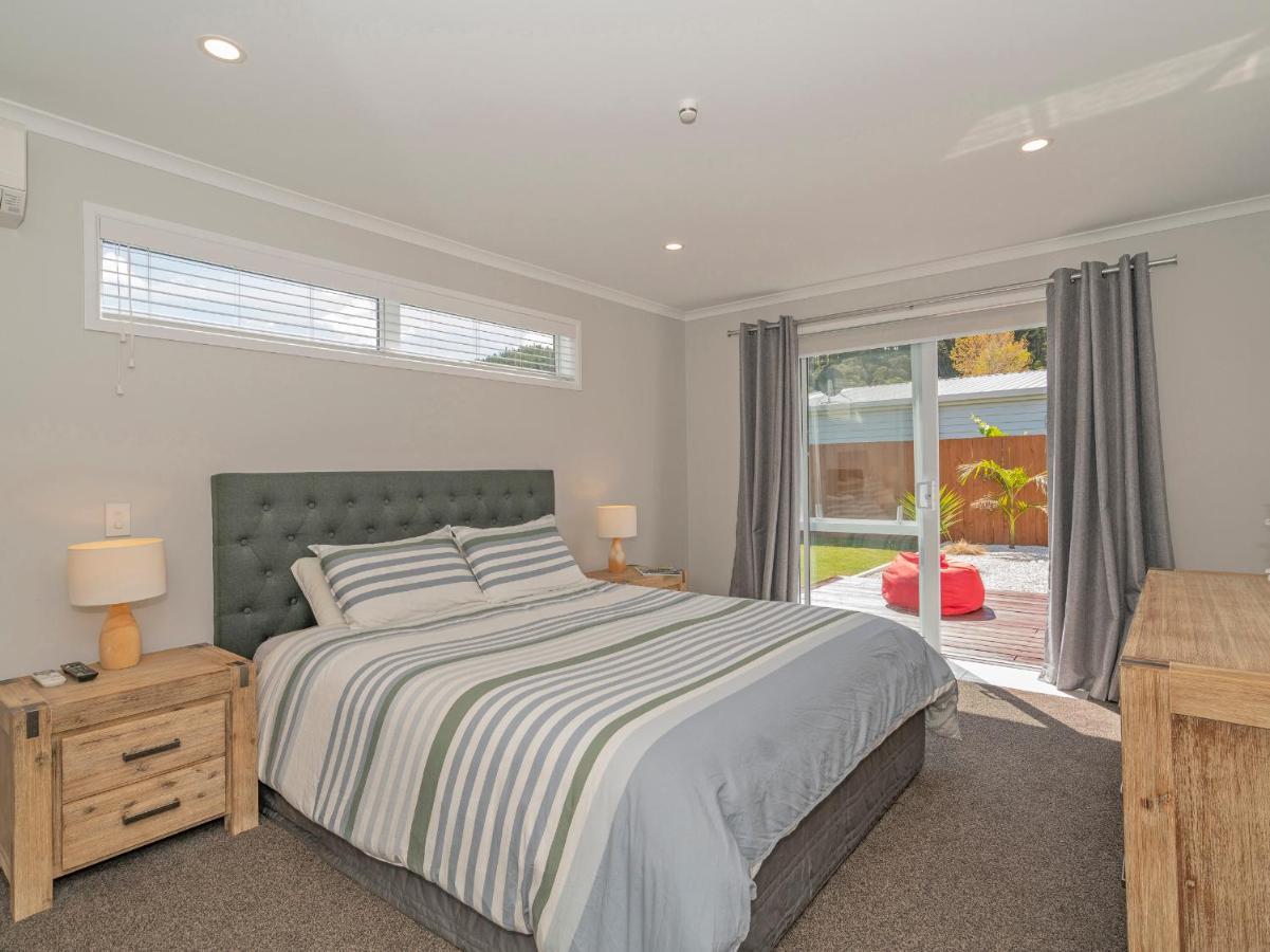 Modern Beach Pad - Whitianga Holiday Home Extérieur photo