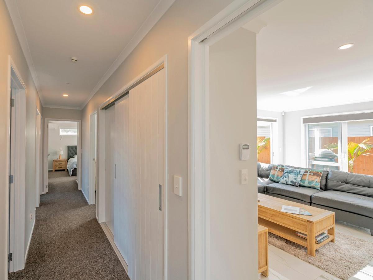 Modern Beach Pad - Whitianga Holiday Home Extérieur photo